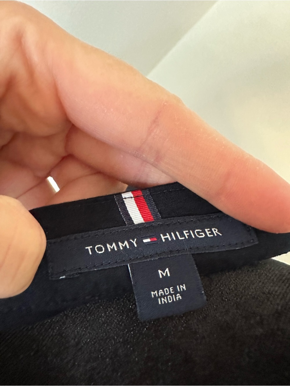 Tommy Hilfiger Navy Blue V-Neck Long Sleeve Blouse w/ Side Slits - Size Medium - Picture 7 of 9